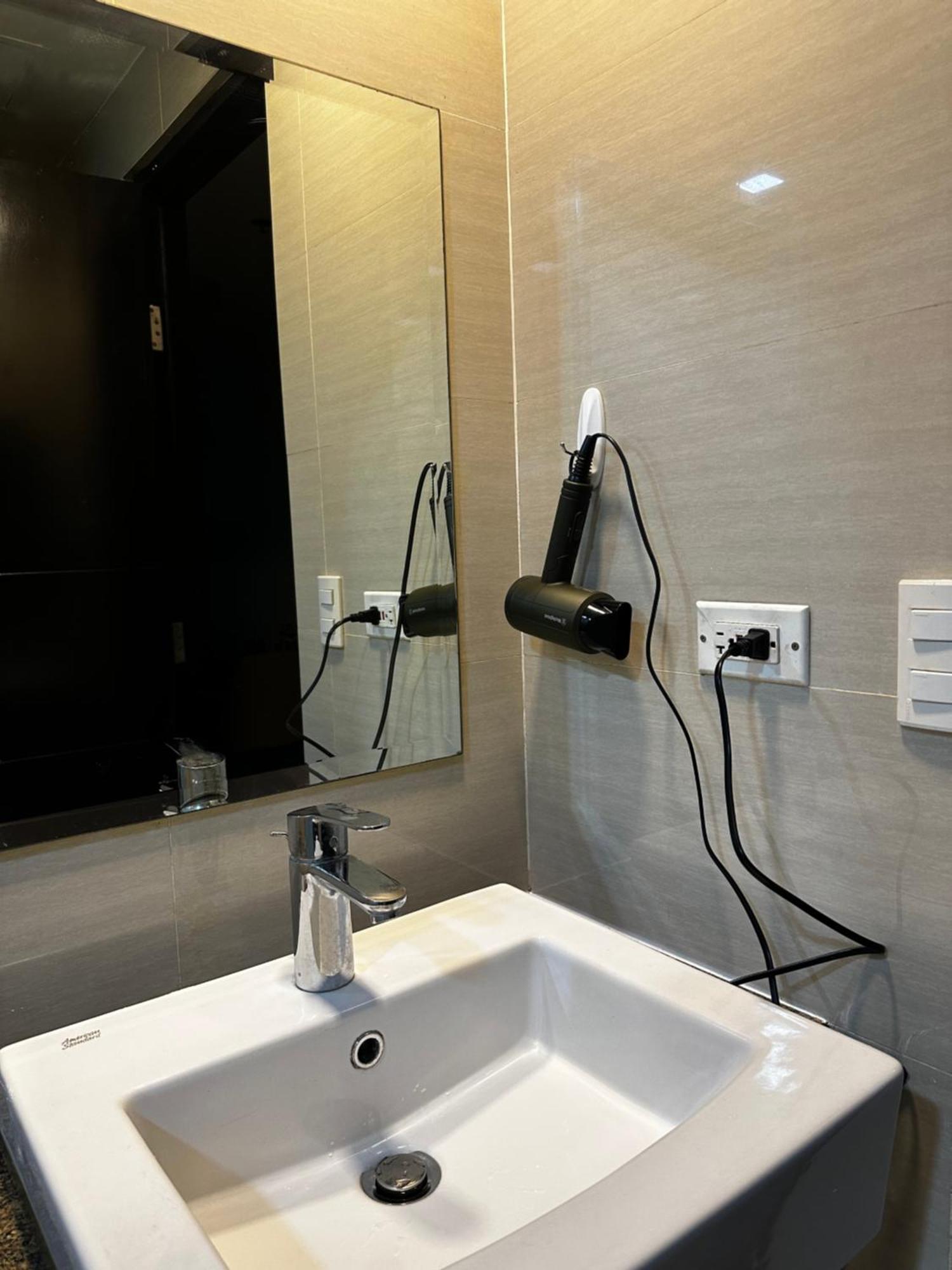 81 Newport Blvd Cluster 4 Unit B 3Rd Flr By Rechelle Nunag Pasay Luaran gambar